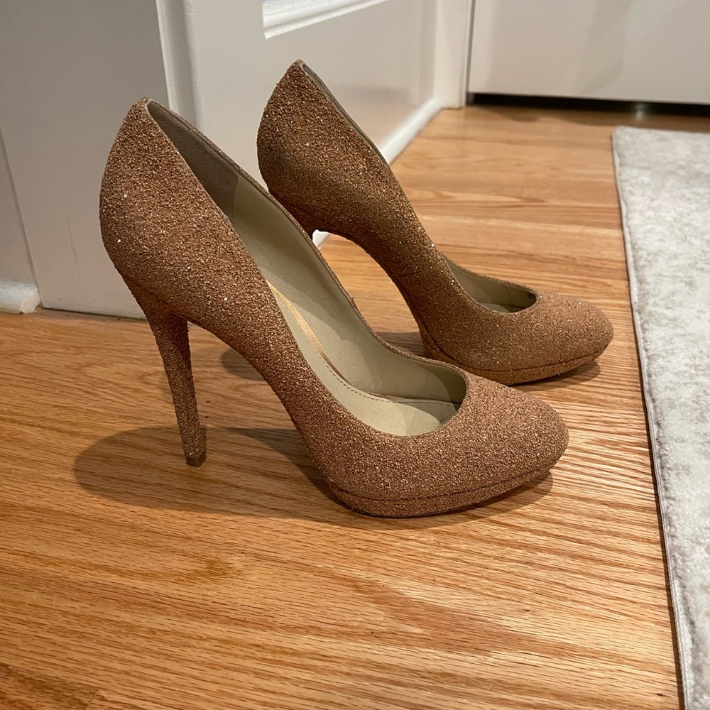 Brian Atwood: Worn Once!
Dark Gold/Tan Glitter Fredrique Pumps
